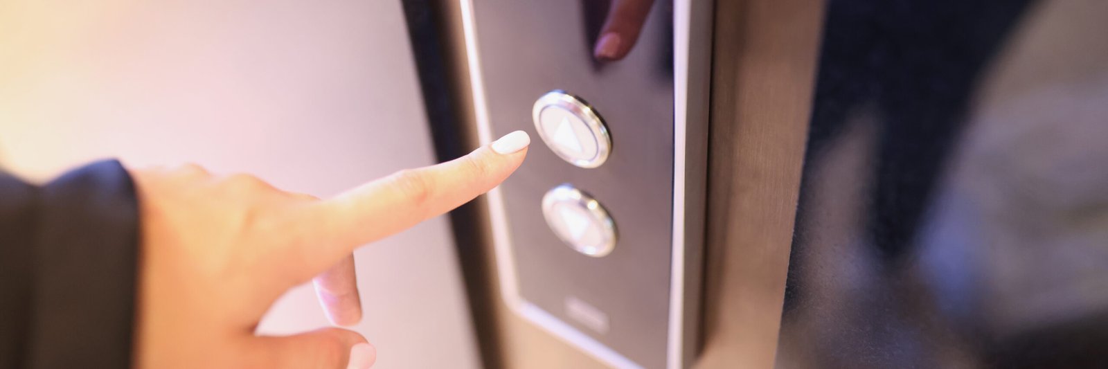 Electronic display with knobs